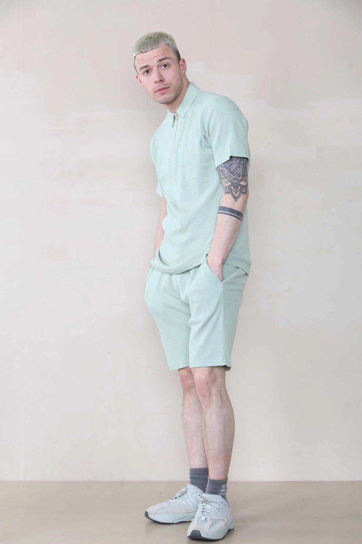 Man Slim Fit Waffle Zip Polo & Short Set-2