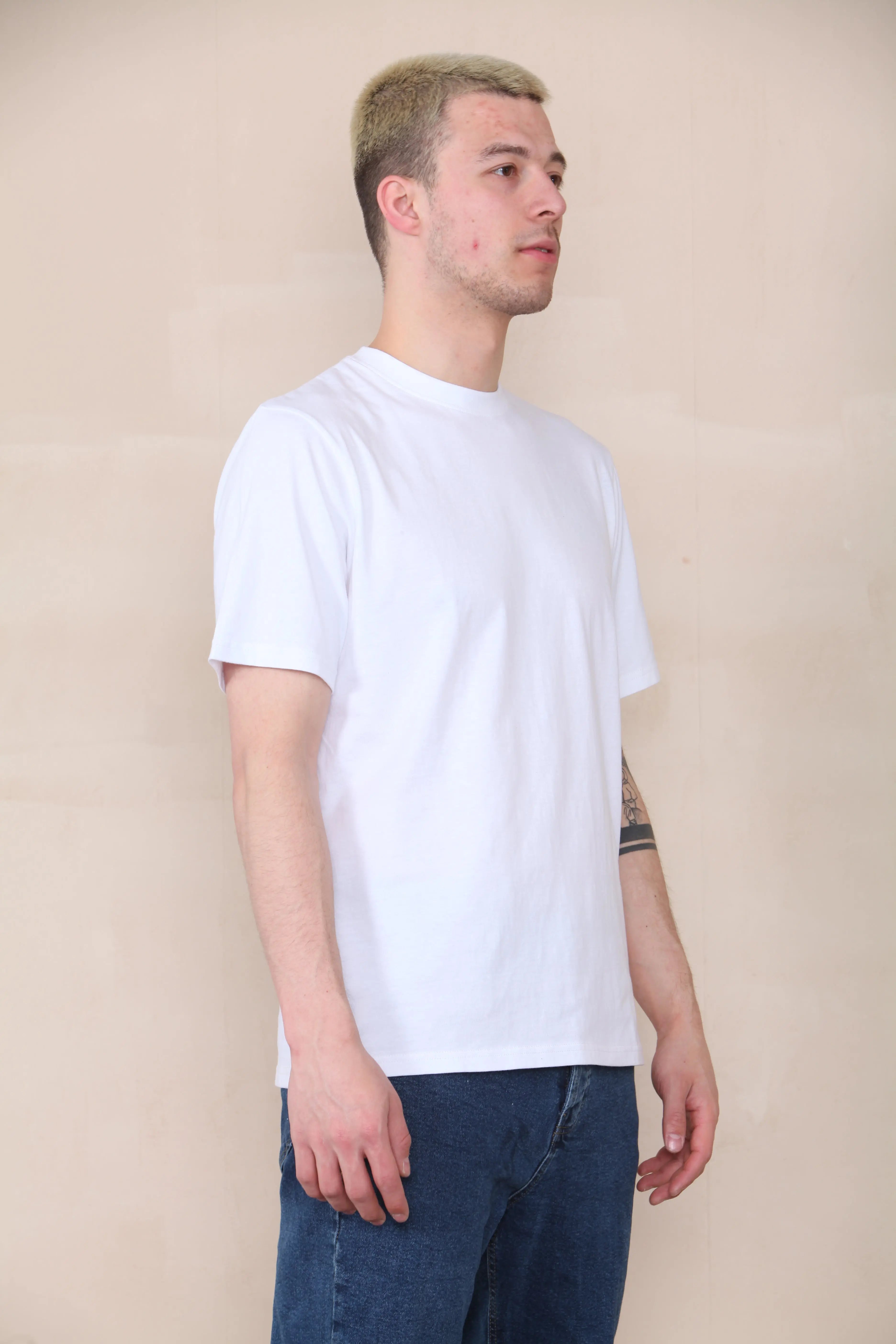 Basic Muscle Fit T-shirt - White  For Men Cicay