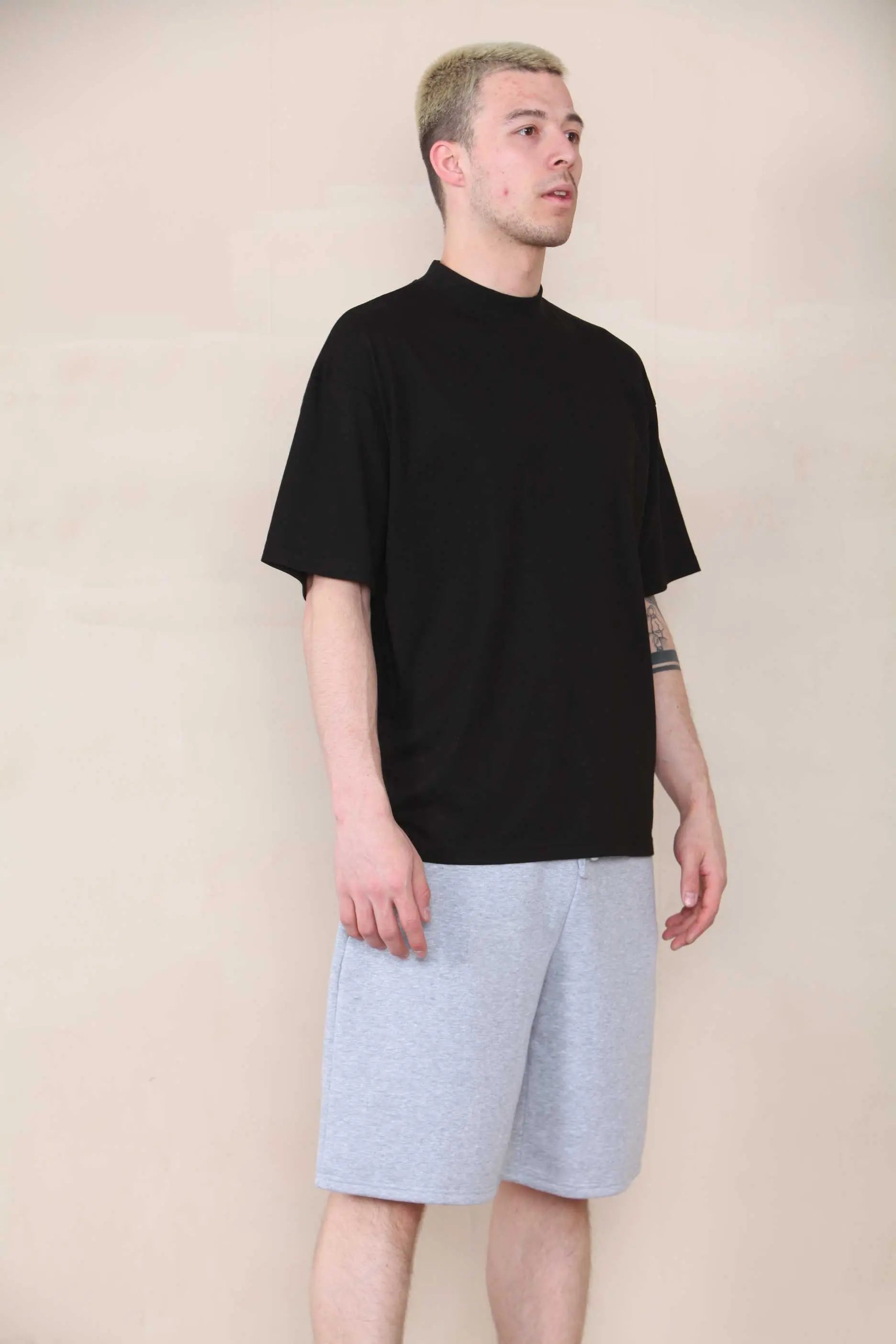 Oversized Extended Neck T-shirt - Black For Men Cicay